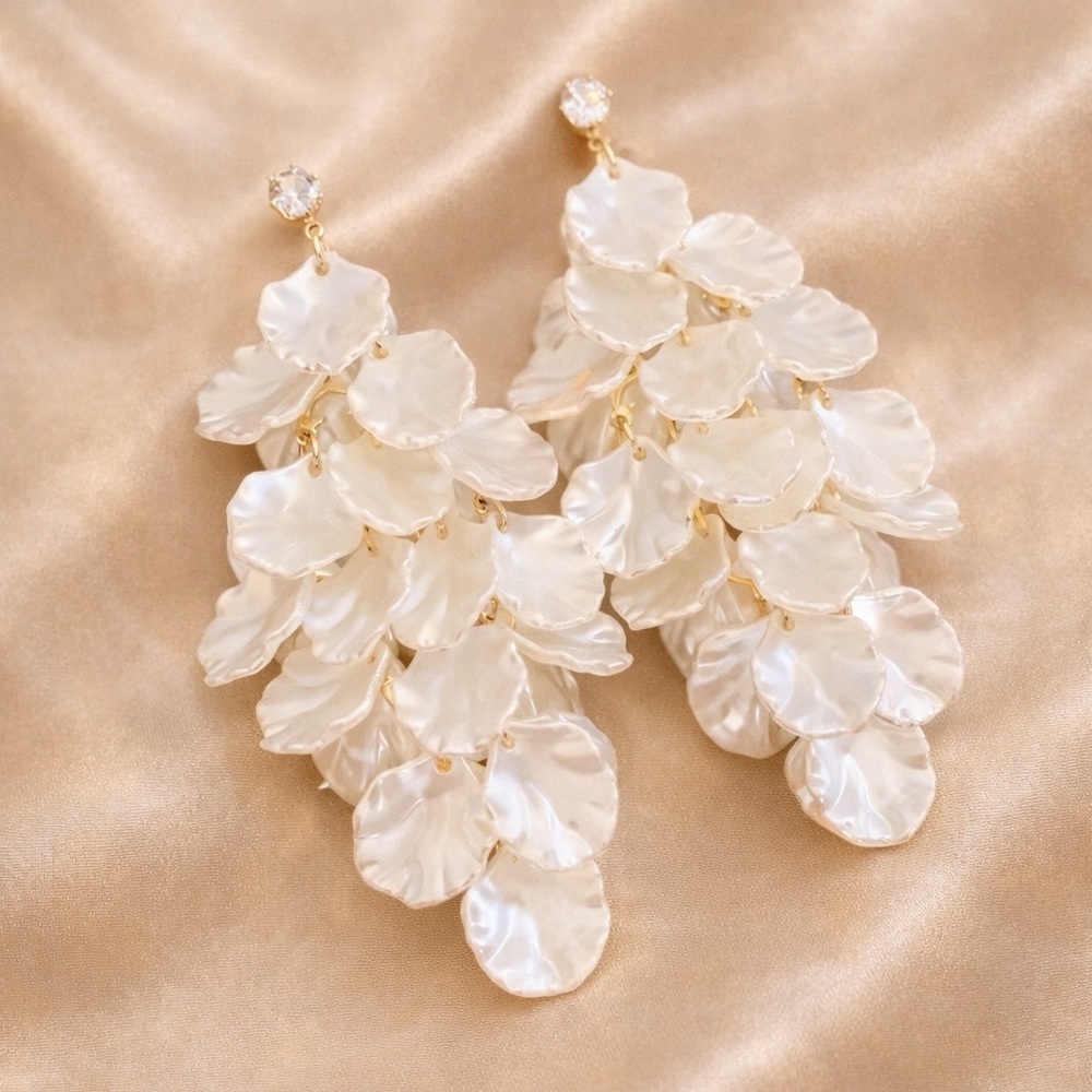Vintage Cream Petal Flower Drop Earrings